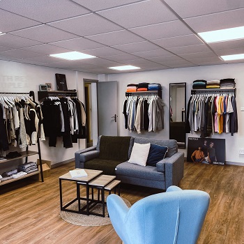 réalisations de personnalisation textile - venir nous rencontrer dans notre showroom
