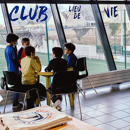 Membres du club de foot de Cesson