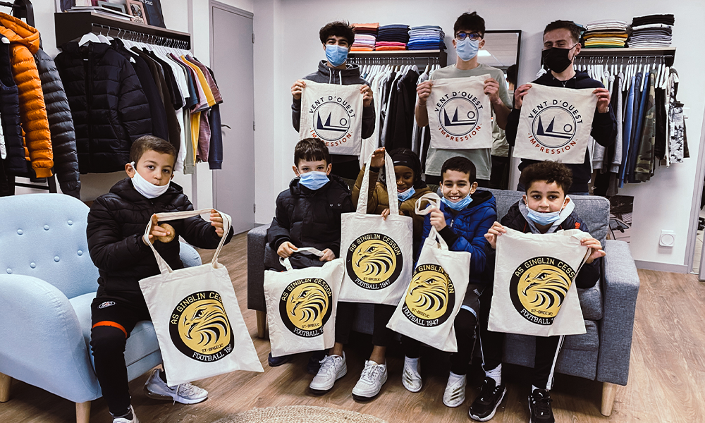 Partenariat avec le club de foot de l'AS Ginglin Cesson