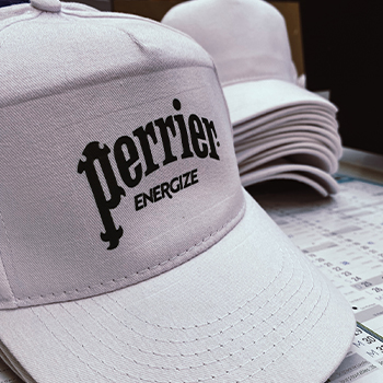 Casquettes floquées pour Perrier